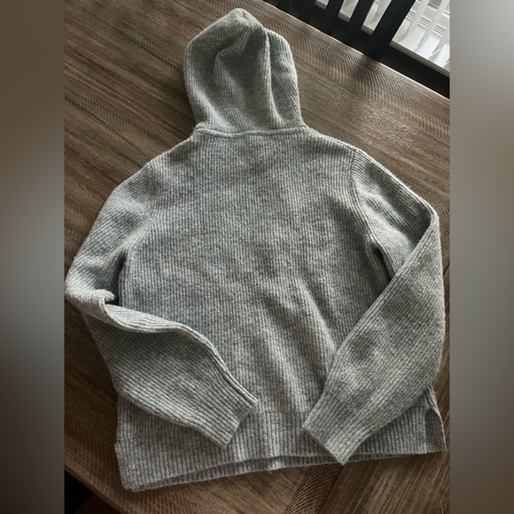 Gentle Fawn Heather Gray Alanis Sweater. Like New - Picture 4 of 5